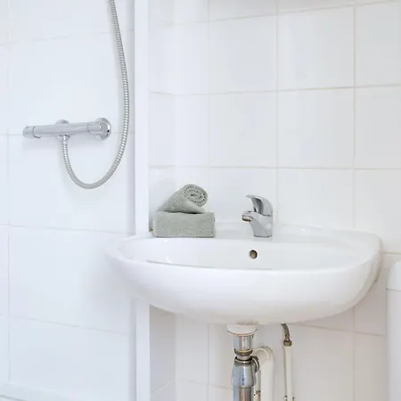 Appartamento Bnbnova - Cozy For 2 In The Heart Of Le Marais Parigi